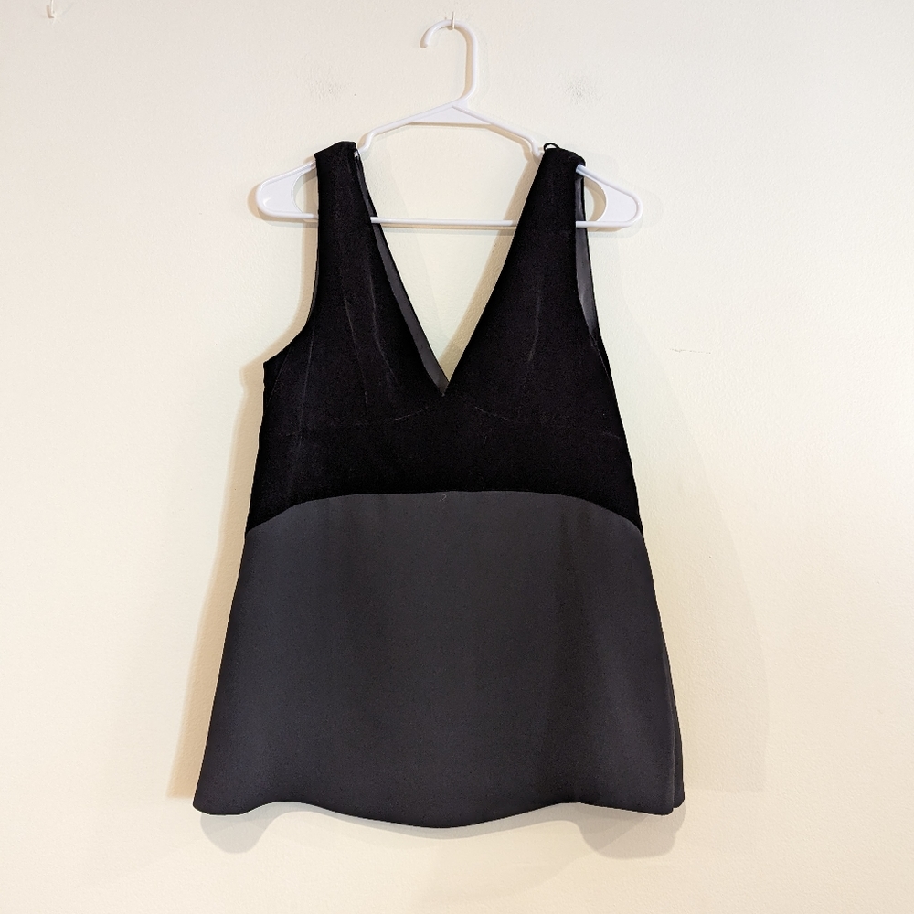 & Other Stories Shell Velvet Tank Top 12 L